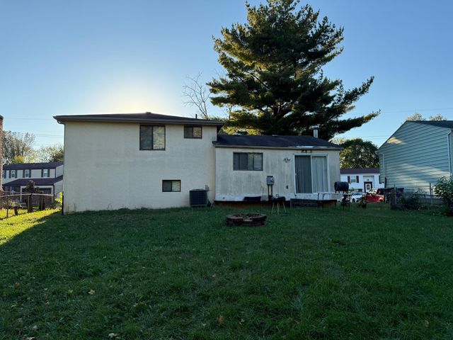 3814 Big Walnut Drive, Groveport, OH 43125