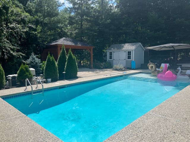 456 Summer, North Andover, MA 01845