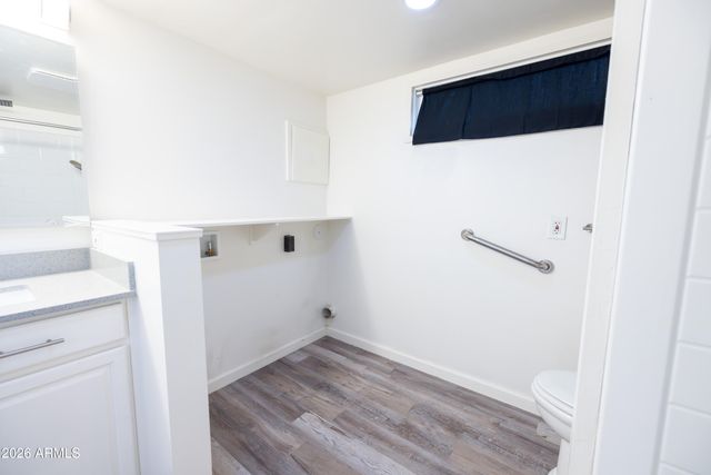 535 S ALMA SCHOOL Road 17, Mesa, AZ 85210