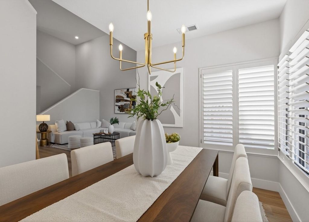 Image 12 of property listing at 455 455 Eagle Valley Way, Danville, CA 94506