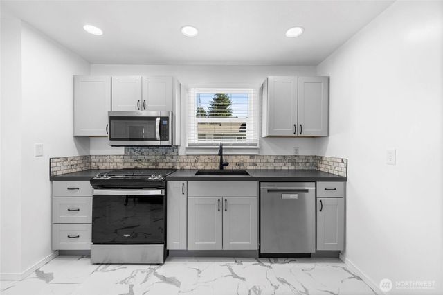 24499 E State Street, Sedro Woolley, WA 98284