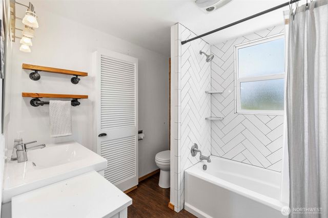 24499 E State Street, Sedro Woolley, WA 98284