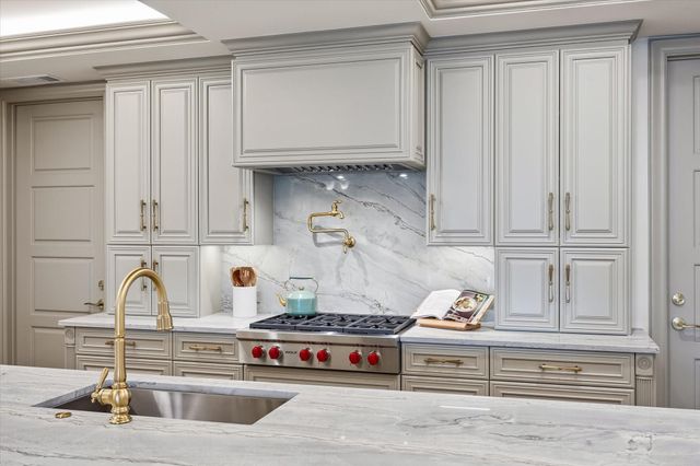 1717 Bissonnet Street 602, Houston, TX 77005