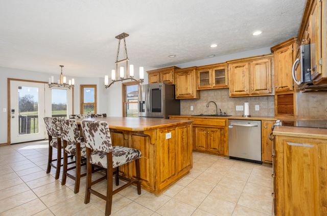 5105 W Dulin Lane, Brookline, MO 65619
