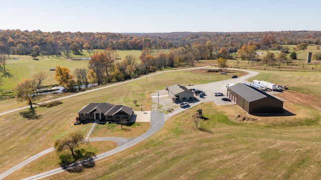 5105 W Dulin Lane, Brookline, MO 65619