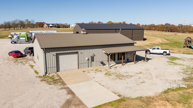 5105 W Dulin Lane, Brookline, MO 65619