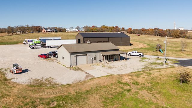 5105 W Dulin Lane, Brookline, MO 65619