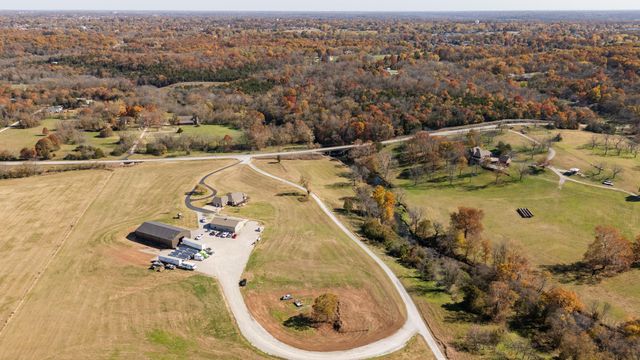 5105 W Dulin Lane, Brookline, MO 65619