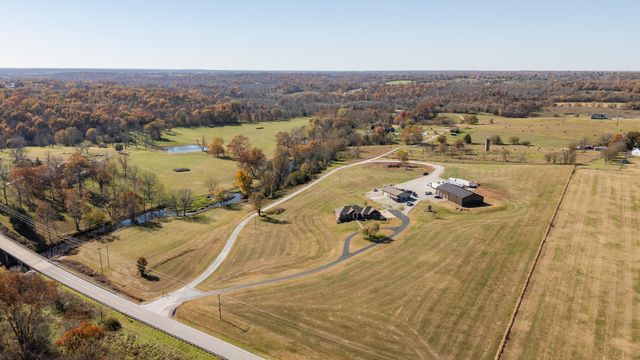 5105 W Dulin Lane, Brookline, MO 65619