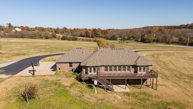 5105 W Dulin Lane, Brookline, MO 65619