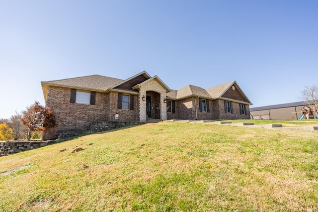 5105 W Dulin Lane, Brookline, MO 65619