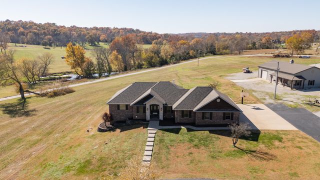 5105 W Dulin Lane, Brookline, MO 65619