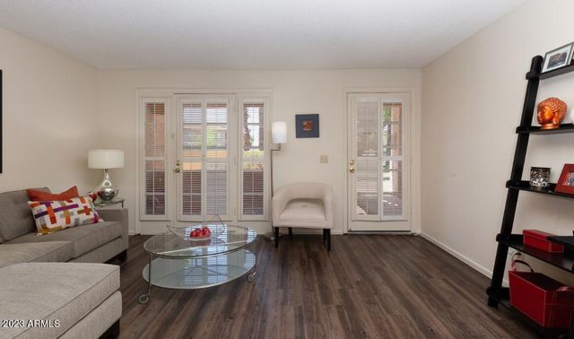 6201 W Olive Avenue A2, Glendale, AZ 85302