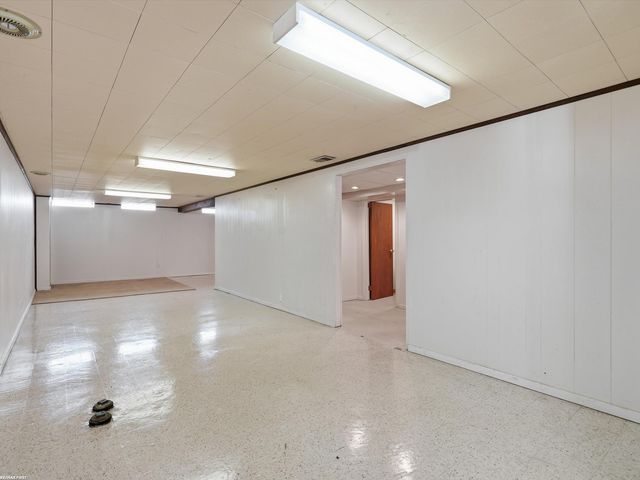 10994 Lesure Drive, Sterling Heights, MI 48312