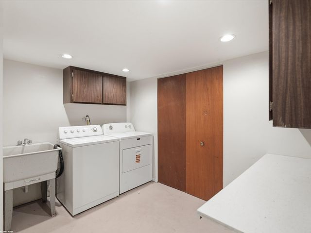 10994 Lesure Drive, Sterling Heights, MI 48312