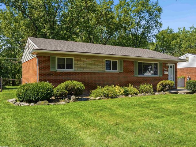 10994 Lesure Drive, Sterling Heights, MI 48312