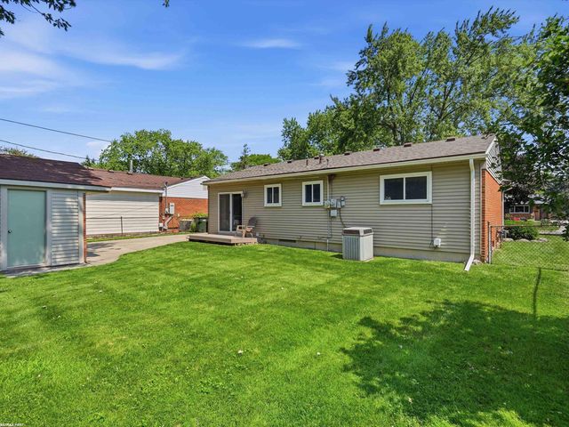 10994 Lesure Drive, Sterling Heights, MI 48312