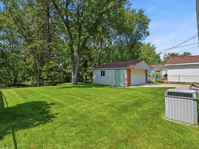 10994 Lesure Drive, Sterling Heights, MI 48312