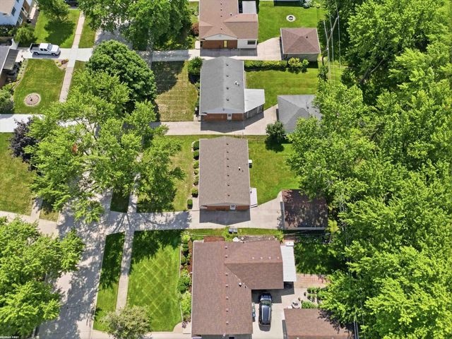 10994 Lesure Drive, Sterling Heights, MI 48312