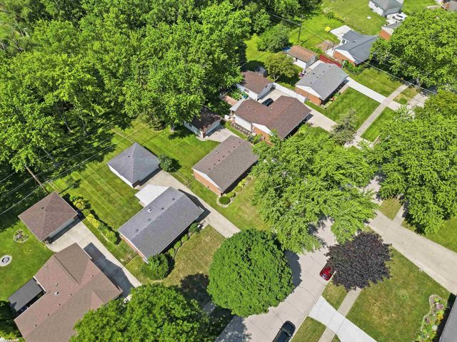 10994 Lesure Drive, Sterling Heights, MI 48312