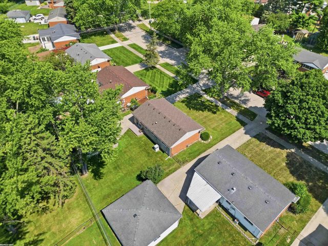 10994 Lesure Drive, Sterling Heights, MI 48312