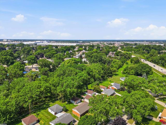 10994 Lesure Drive, Sterling Heights, MI 48312