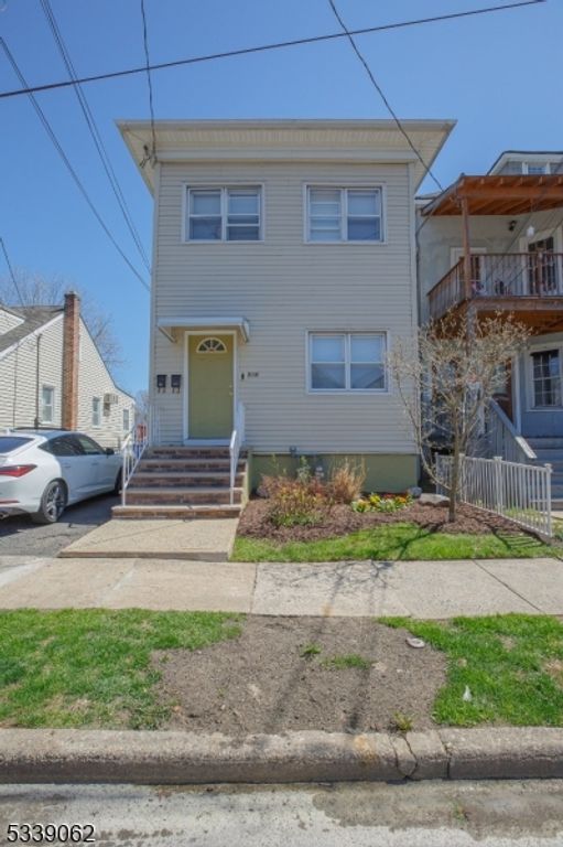 516 E Blancke St, Linden City, NJ 07036