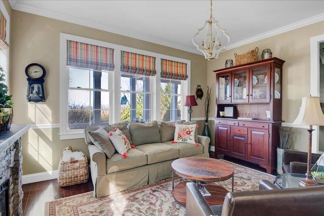 176 Boulder Hill Drive, Shelburne, VT 05482