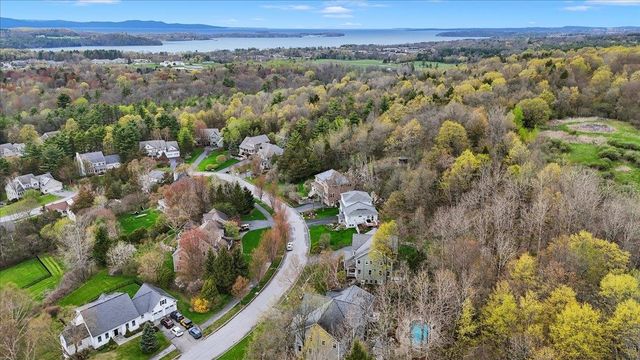 176 Boulder Hill Drive, Shelburne, VT 05482