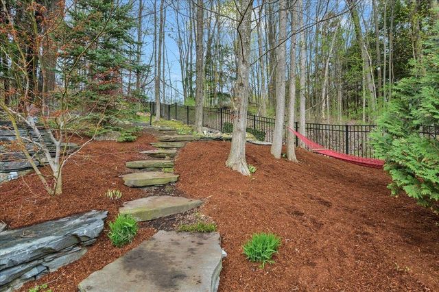 176 Boulder Hill Drive, Shelburne, VT 05482