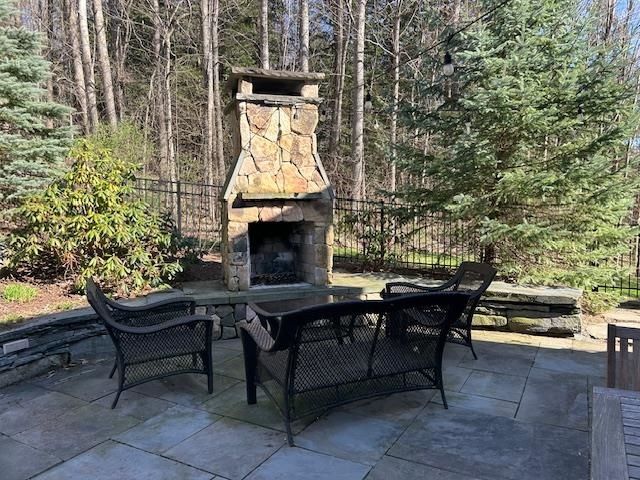 176 Boulder Hill Drive, Shelburne, VT 05482