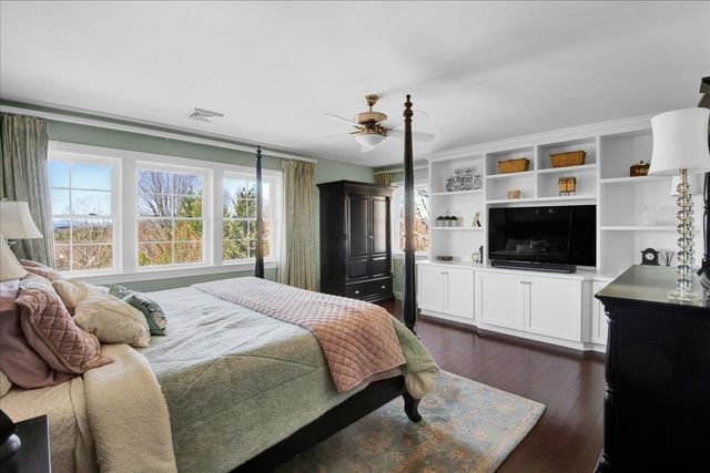 176 Boulder Hill Drive, Shelburne, VT 05482