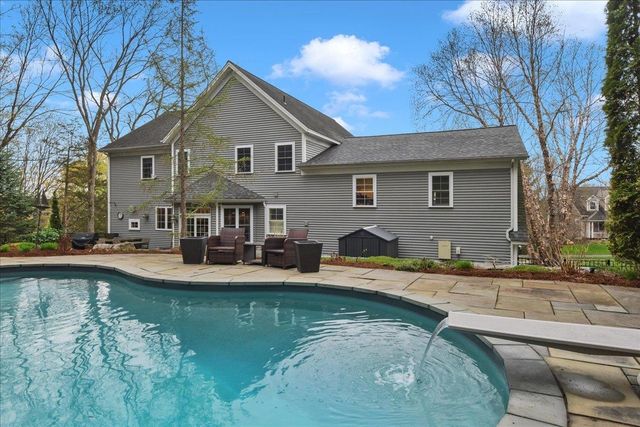 176 Boulder Hill Drive, Shelburne, VT 05482