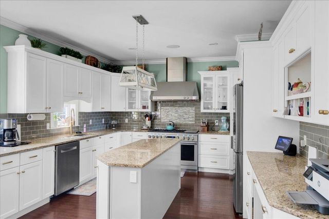 176 Boulder Hill Drive, Shelburne, VT 05482