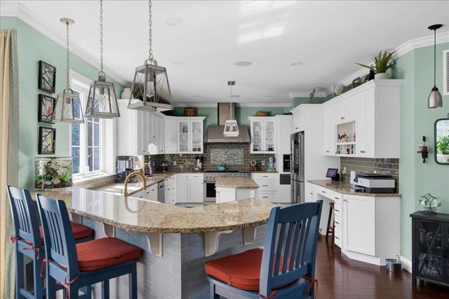 176 Boulder Hill Drive, Shelburne, VT 05482