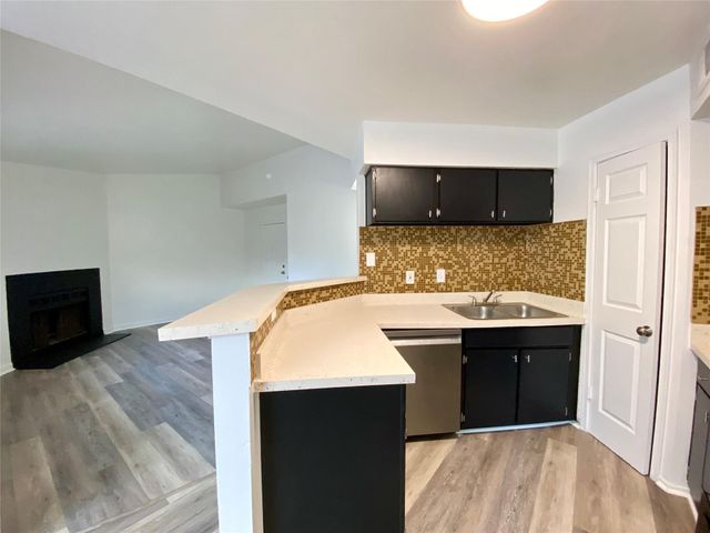 7200 W T C Jester Blvd, Unit 2502 Boulevard 2502, Houston, TX 77088