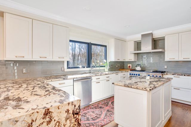 1117 Mountain Terrace, Lookout Mountain, GA 30750