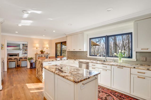 1117 Mountain Terrace, Lookout Mountain, GA 30750