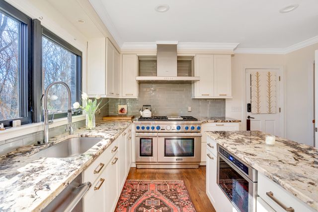 1117 Mountain Terrace, Lookout Mountain, GA 30750