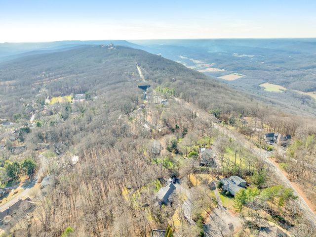 1117 Mountain Terrace, Lookout Mountain, GA 30750