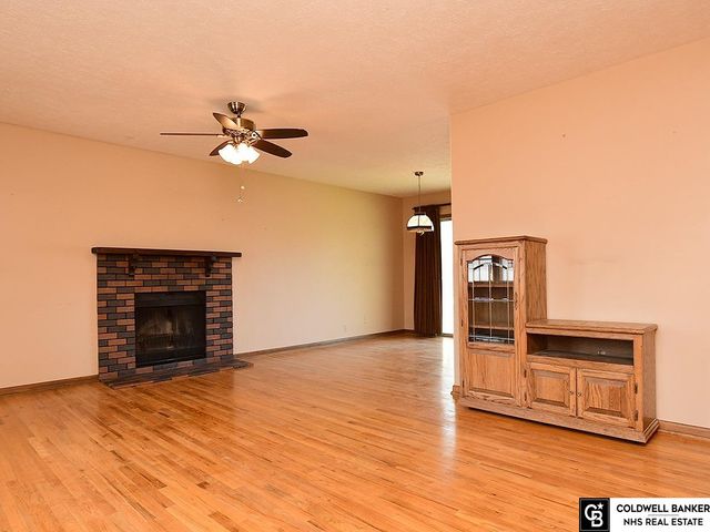 5306 S 106Th Street, Omaha, NE 68127