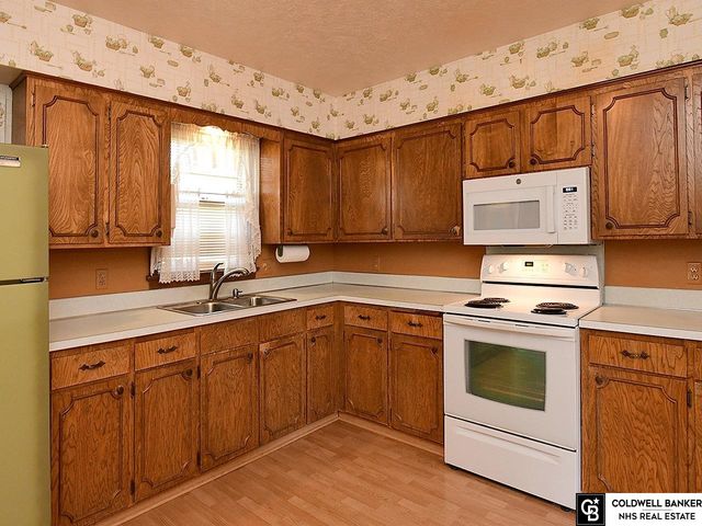 5306 S 106Th Street, Omaha, NE 68127