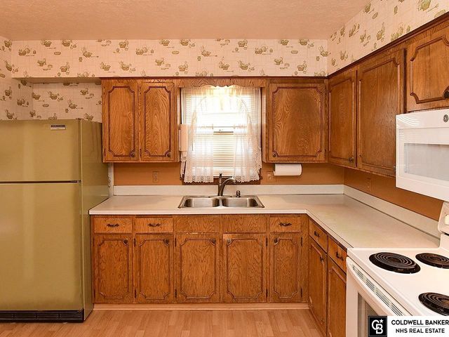 5306 S 106Th Street, Omaha, NE 68127