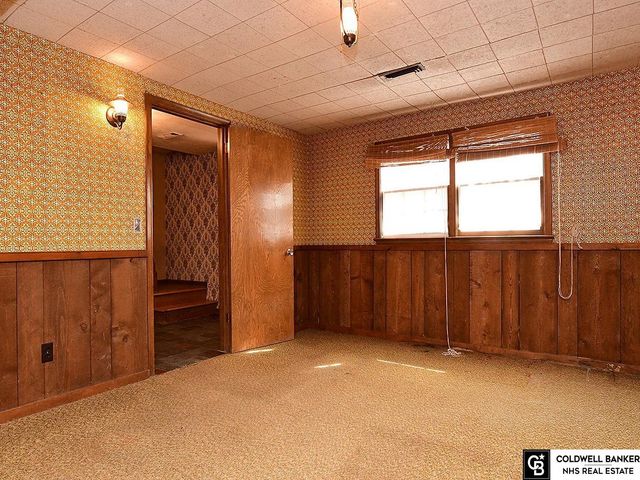 5306 S 106Th Street, Omaha, NE 68127
