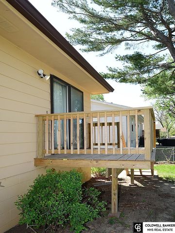 5306 S 106Th Street, Omaha, NE 68127