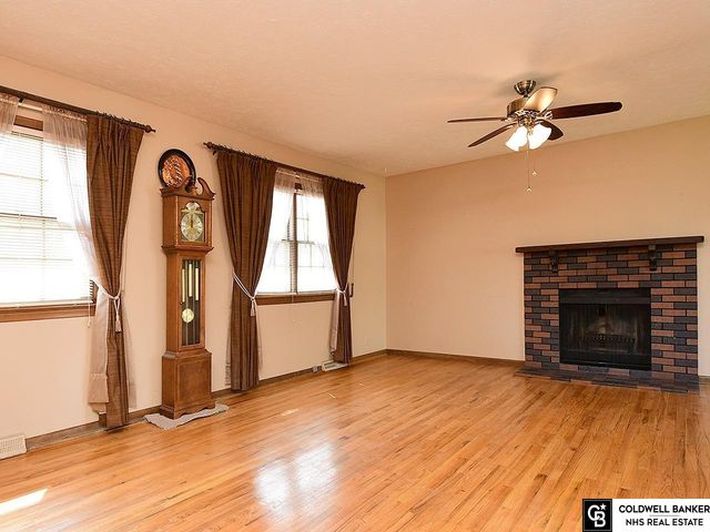 5306 S 106Th Street, Omaha, NE 68127