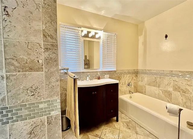 12454 Kling, Studio City, CA 91604
