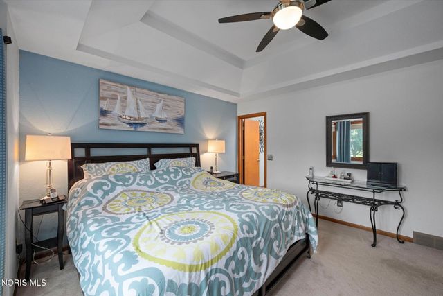 2252 Cedarwood Drive, Maumee, OH 43537