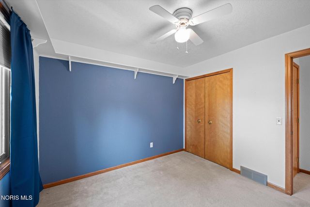 2252 Cedarwood Drive, Maumee, OH 43537