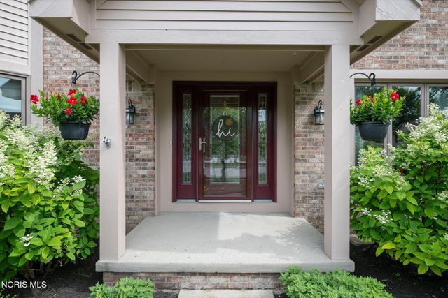2252 Cedarwood Drive, Maumee, OH 43537